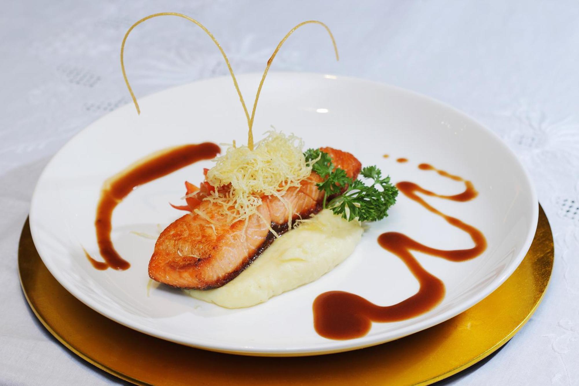 Golden Silk Boutique Hotel Ханой Екстериор снимка